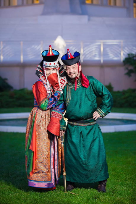 Vestidos de boda tradicionales en Mongolia